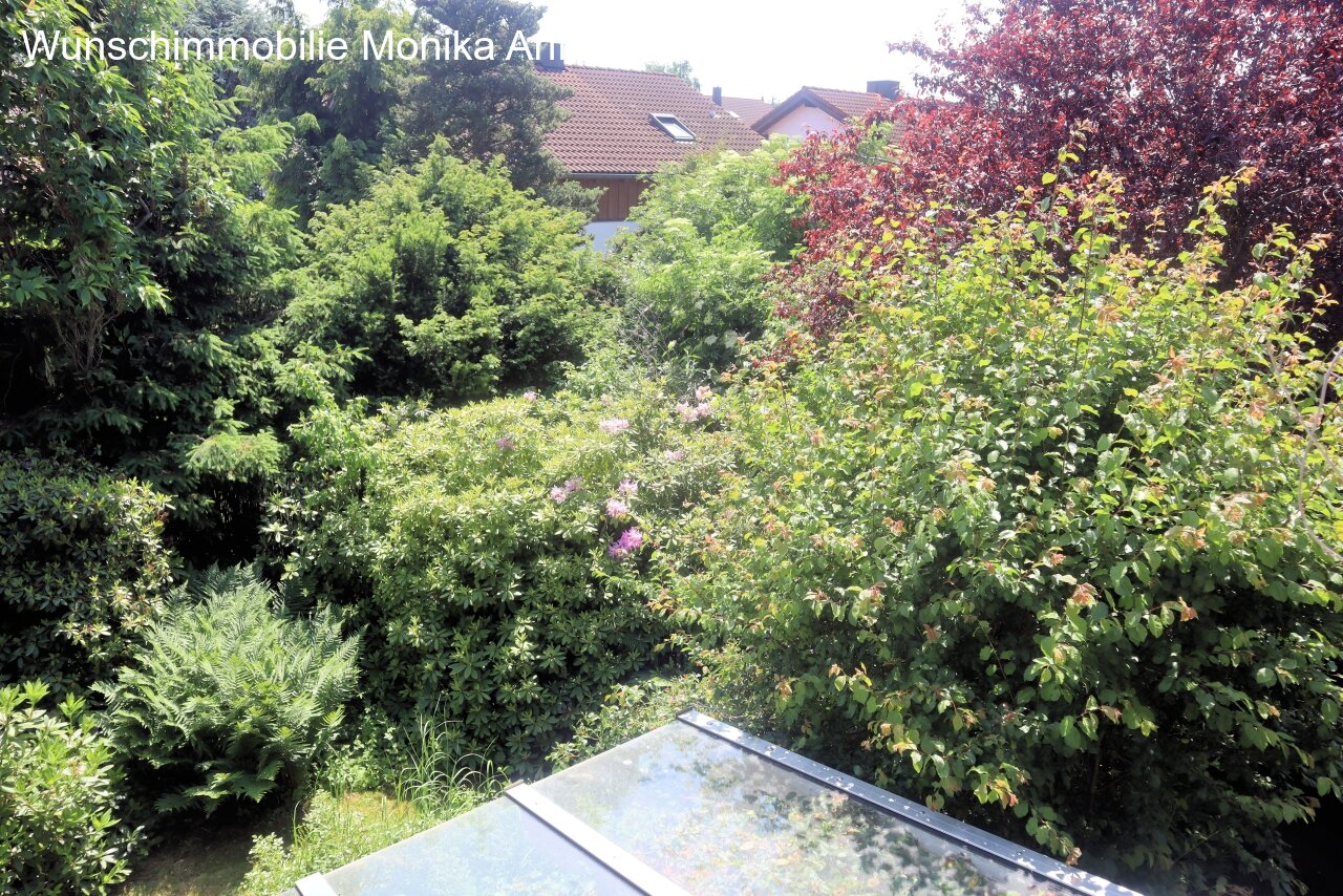 Balkon - Blick in den Garten