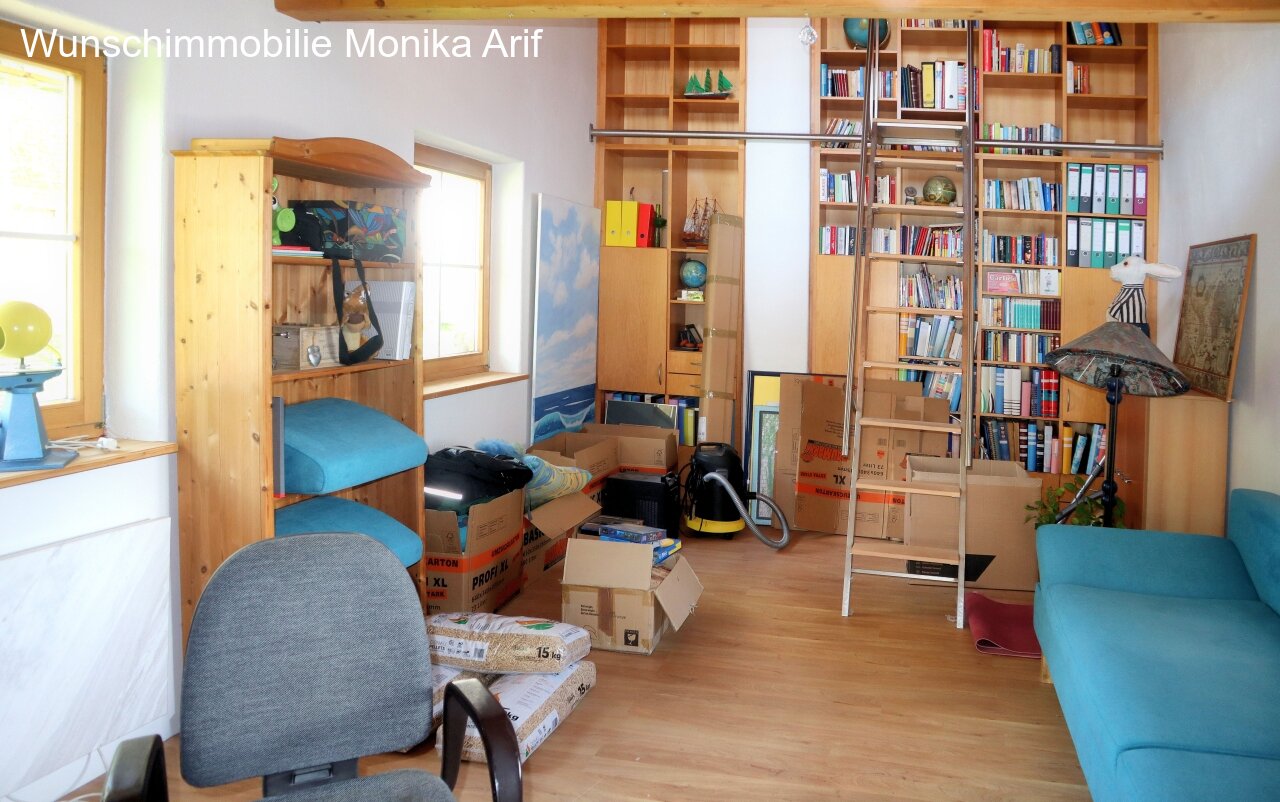 Büro (im Anbau) Büro (im Anbau)