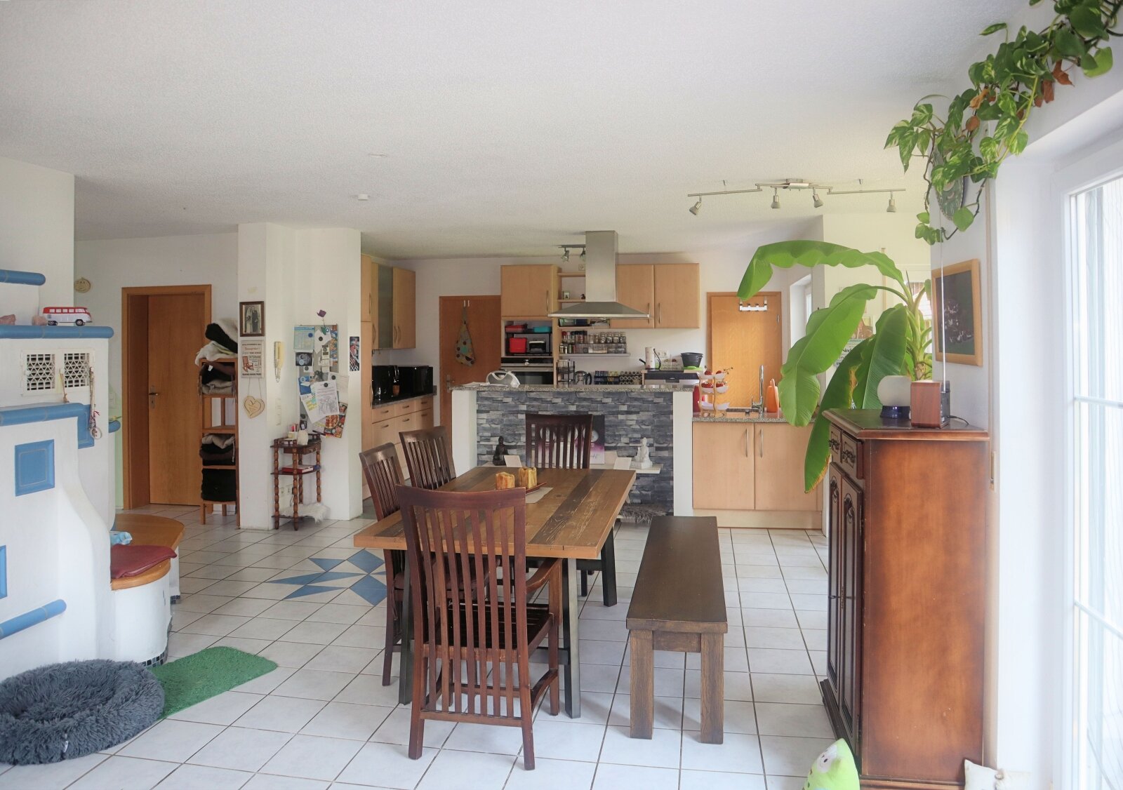 Essbereich und Küche Essbereich und Küche