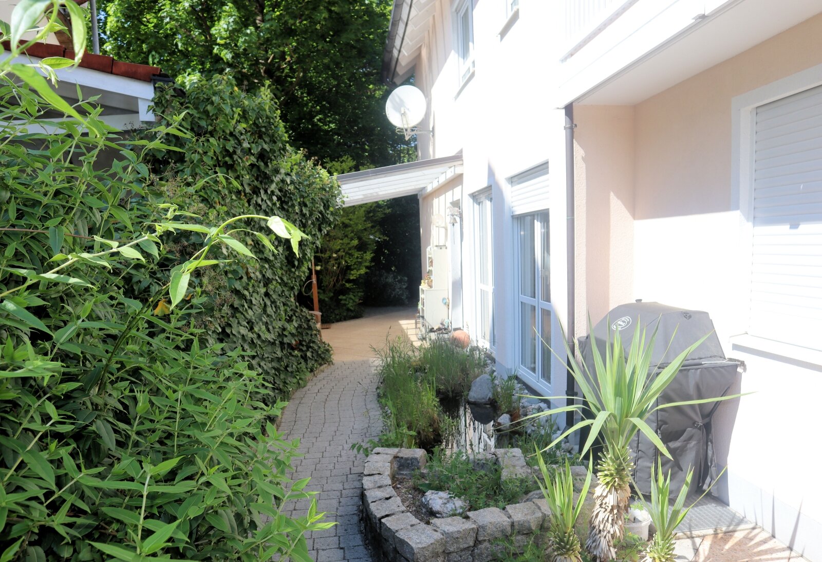 Zugang zum Haus Zugang zum Haus
