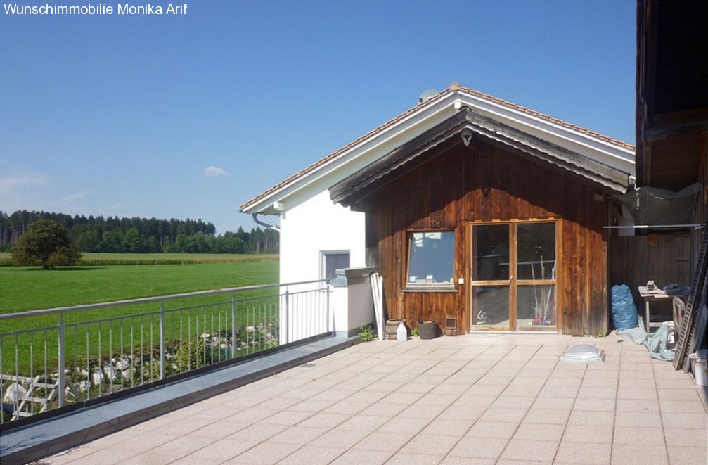 Dachterrasse mit Sommerhaus